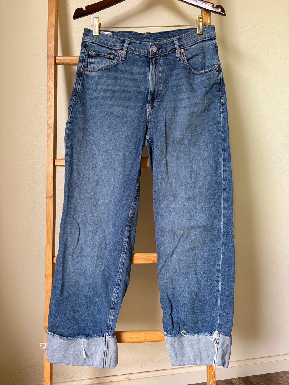 GAP 90s Loose Mid Rise with Distressed Cuff Detail